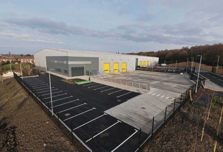 25,000 sq ft warehouse let at Leeds business park