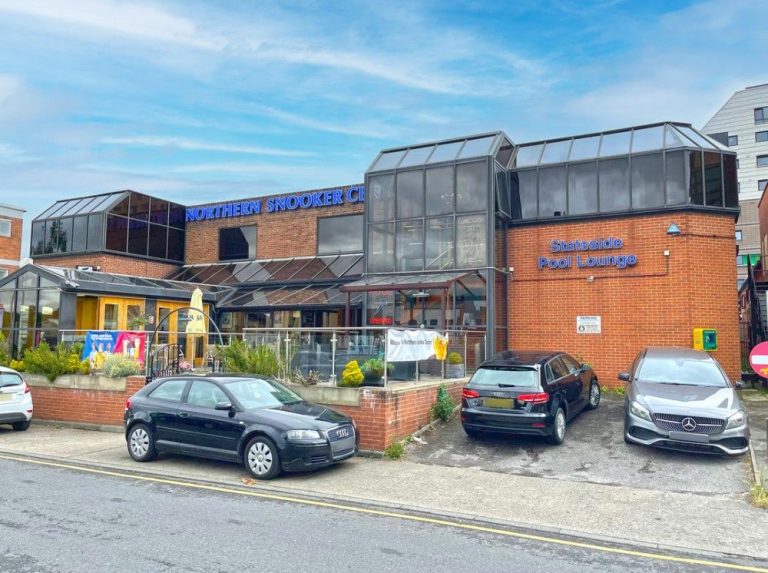 Renowned Leeds snooker club sold