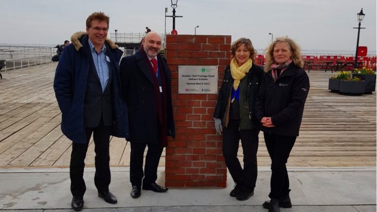 Floods minister visits Hull to officially open new £42m defences