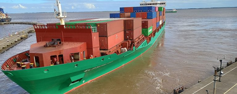 New shipping route links Immingham and Lithuania