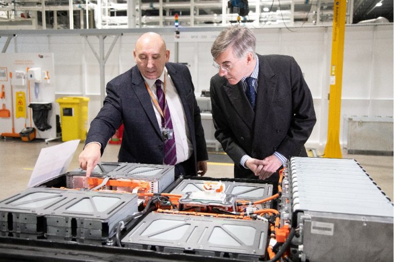Government pumps more than £200m into battery research and innovation