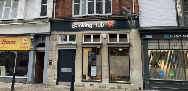 Banks return to High Street in new shared space deal