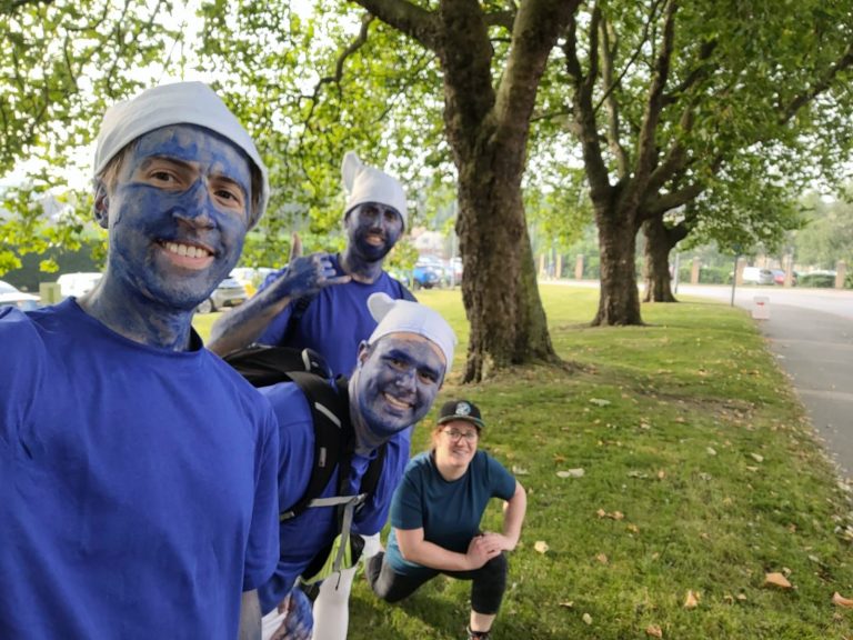 Smurfs walk 34 miles to raise £1,500 for Cancer Research