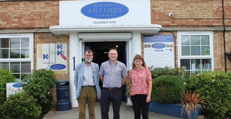 Antiques Centre signs up to commercial waste recycling scheme