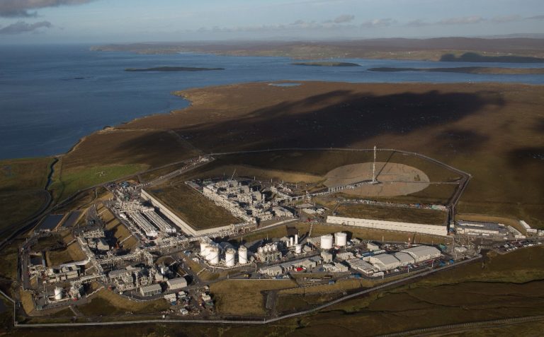 Lindsey Oil Refinery owners expand in Scotland