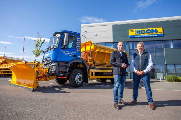Econ Engineering hits 1,000 Mercedes-Benz hire gritters