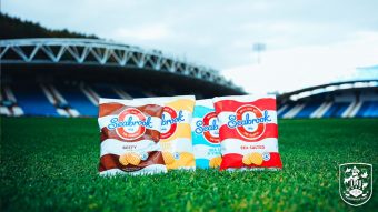 Seabrook crisps become official partner at Accu Stadium