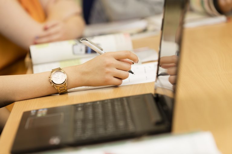 Launch your business to new heights with Lincoln College’s Skills Bootcamps